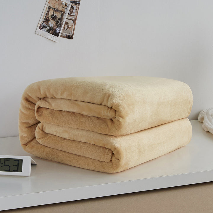 Ultra-Plush Fleece Throw Blanket Bowlift