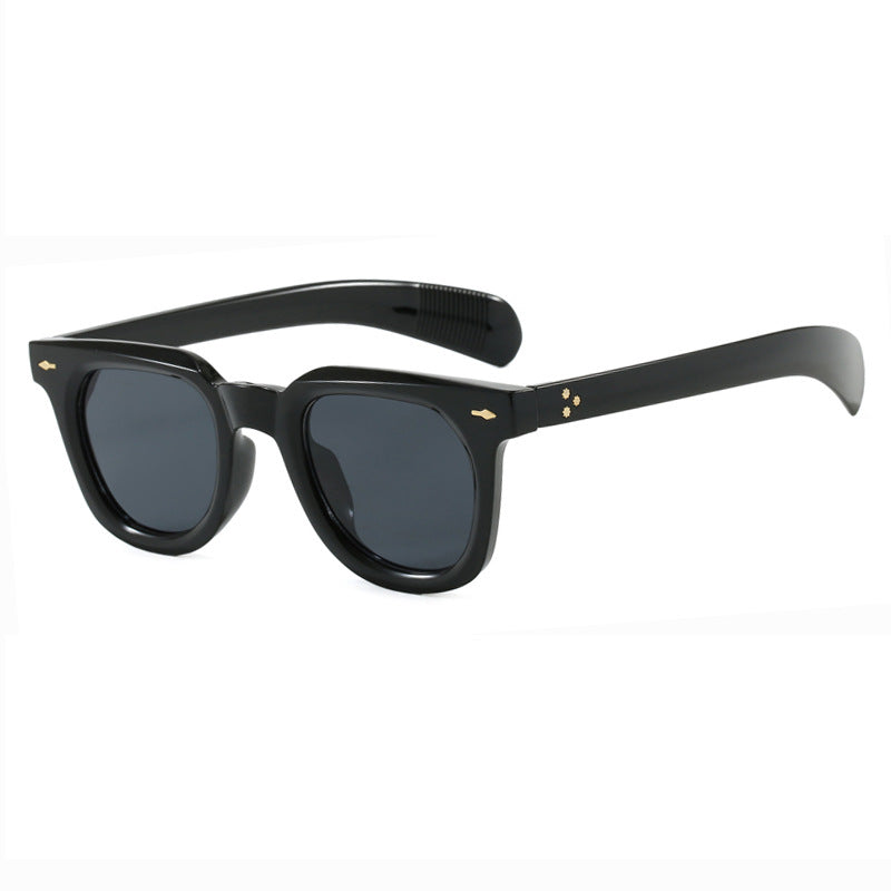 Women's stylish sunglasses in trendy design with elegant frame Bowlift