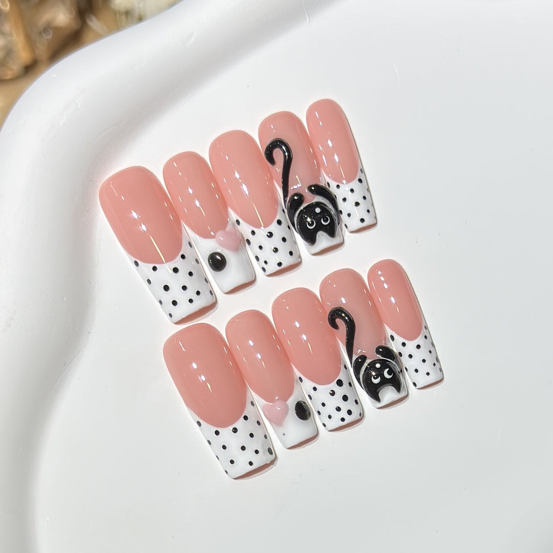 Cat-Themed Nail Art Set Bowlift