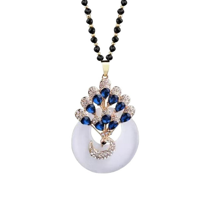 Ornate Pendant Necklace Bowlift