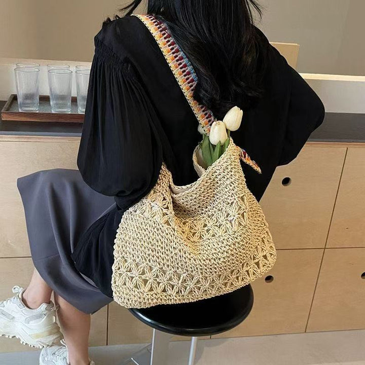 Handcrafted tote bag with colorful shoulder strap Bowlift