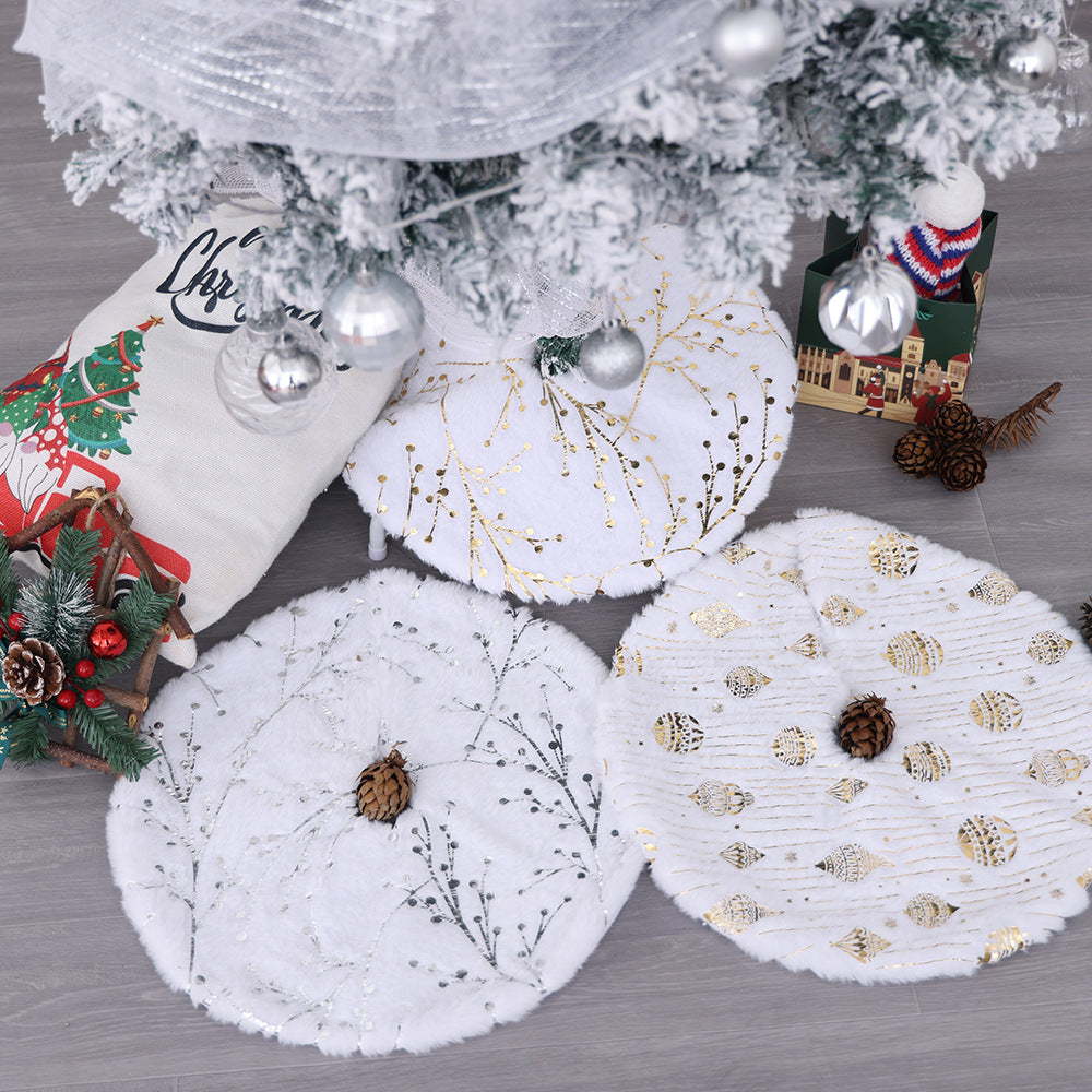 Plush Round Faux Fur Christmas Tree Skirt With Gold Star Print And Center Slit Closure