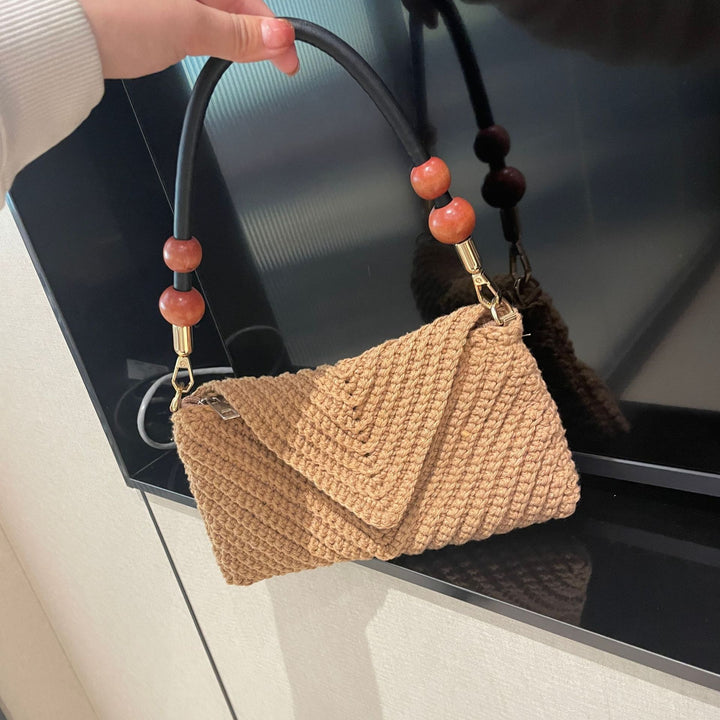Bag with stylish integrated handle Bowlift