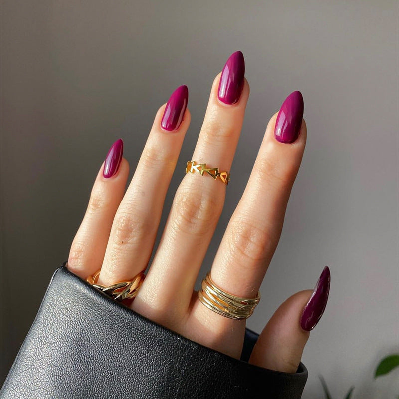Elegant Heart-Designed Press-On Nail Tips Bowlift
