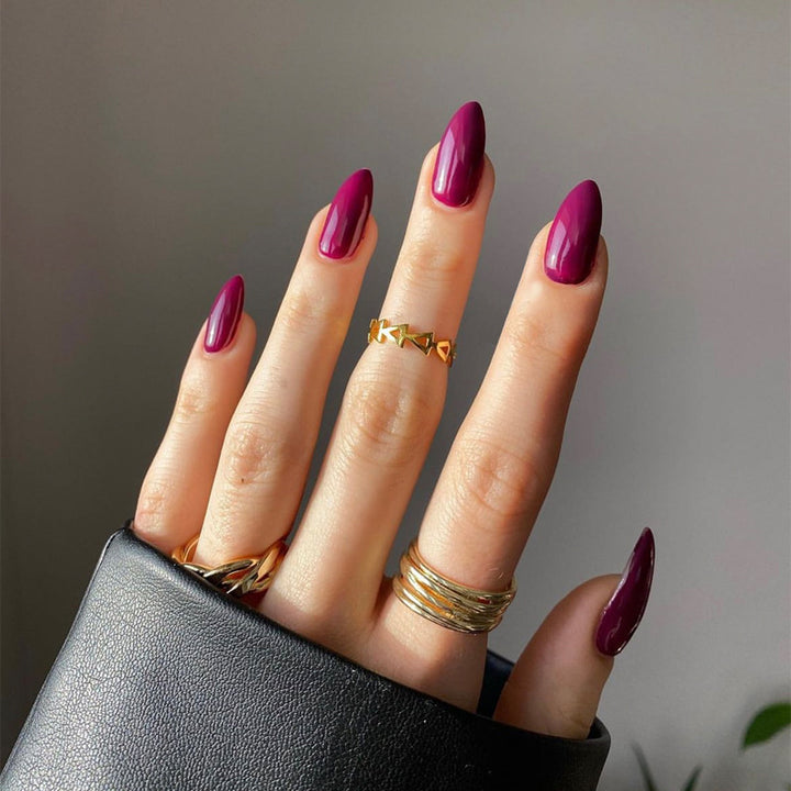 Elegant Heart-Designed Press-On Nail Tips Bowlift