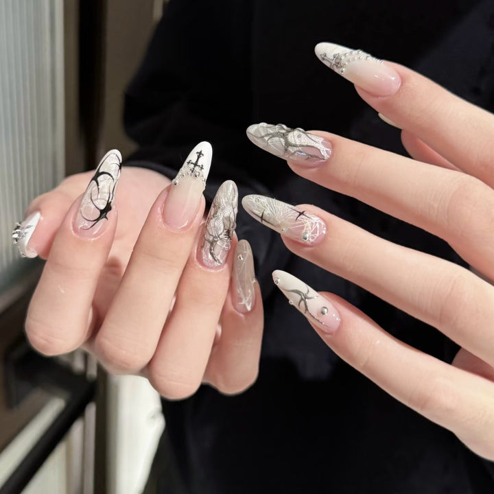 Elegant Ornate Press-On Nail Set