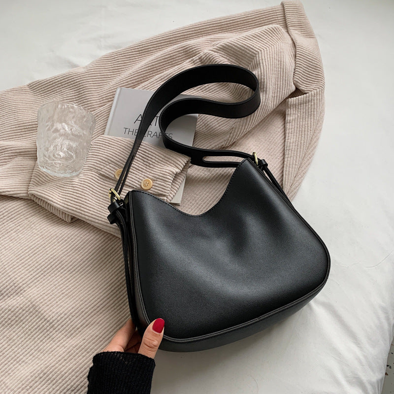 Elegant Everyday Shoulder Bag Bowlift