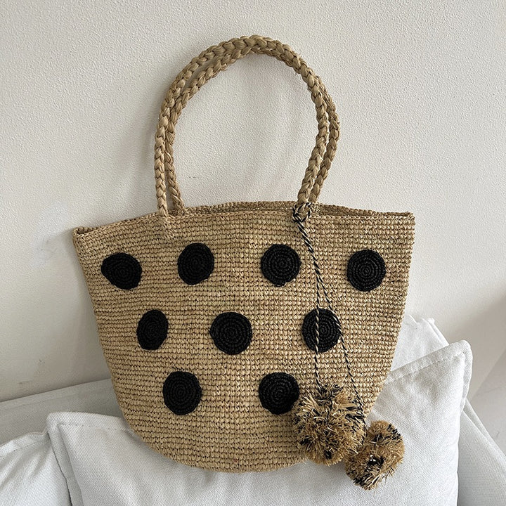 Handcrafted straw bag with geometric pattern Bowlift