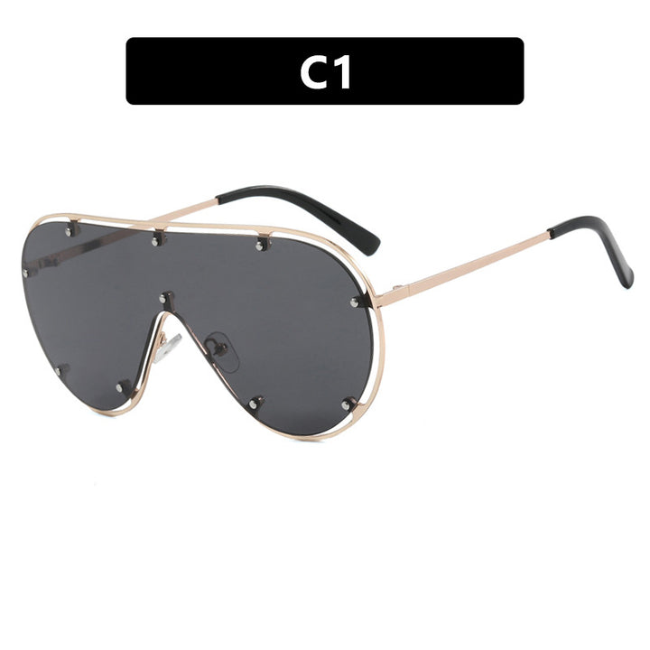 Women's fashionable oversized sunglasses in stylish retro design Bowlift