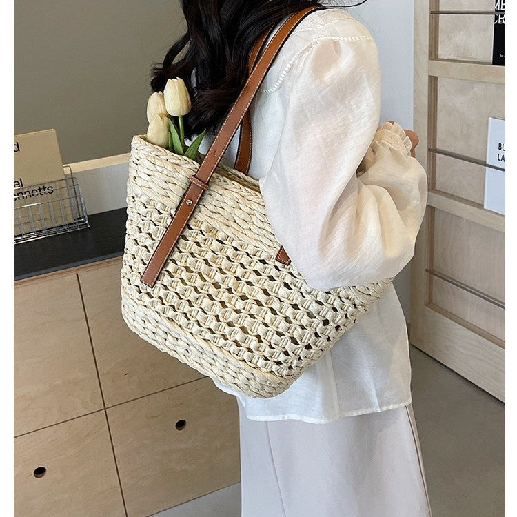 Handbag Made of High-Quality Natural Material Bowlift