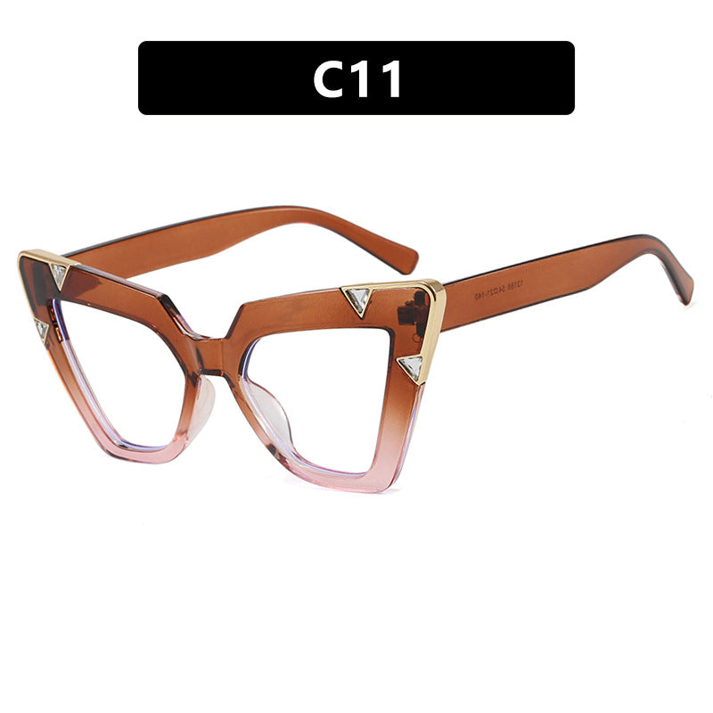 Women's Cat-Eye Sunglasses with Luxurious Design and Protective UV Filter Bowlift