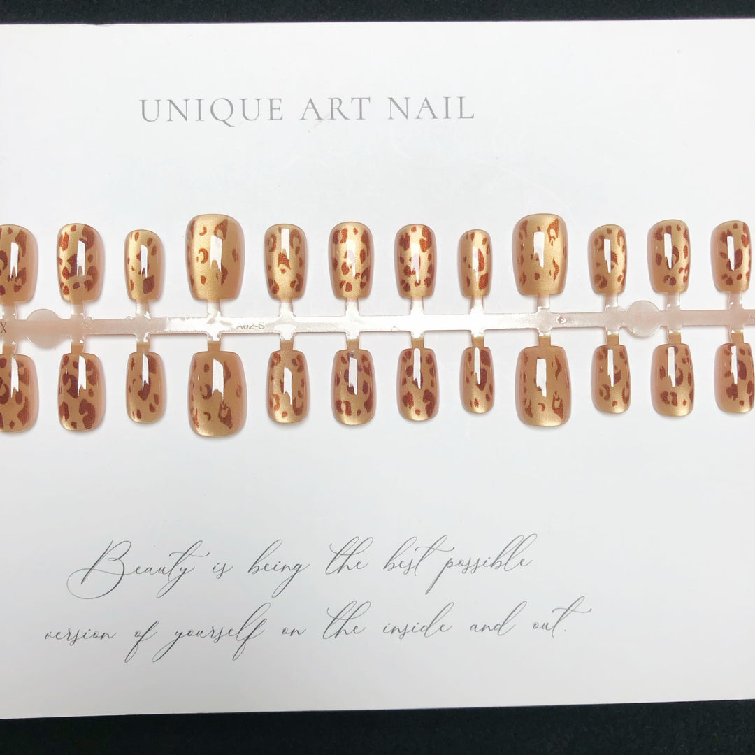 Chic Leopard Print Press-On Nail Set