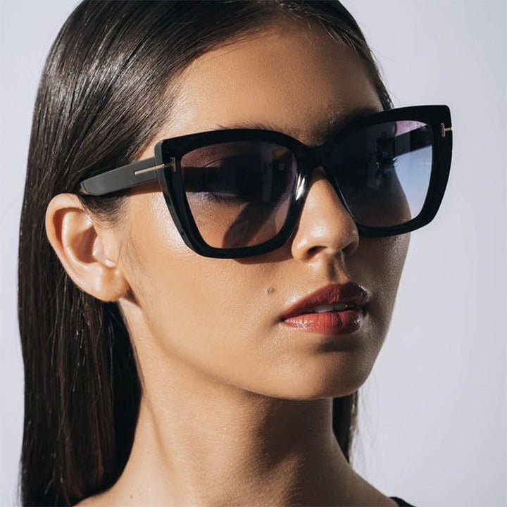 Women's large sunglasses in modern design with trendy tortoise pattern Bowlift