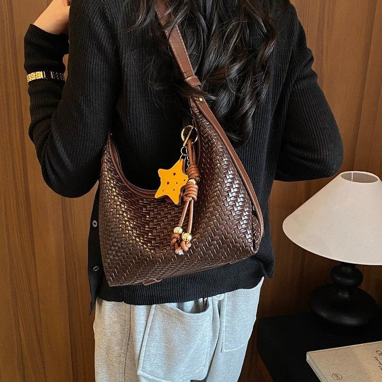 ven Leather Hobo Bag Bowlift