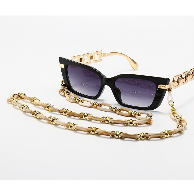Fashion Cat-Eye Sunglasses with Elegant Chain Bowlift