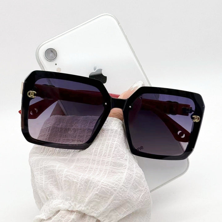 Ladies Fashion Sunglasses with distinctive square frame and luxurious accents Bowlift
