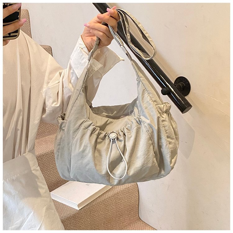 Fashionable shoulder bag Bowlift
