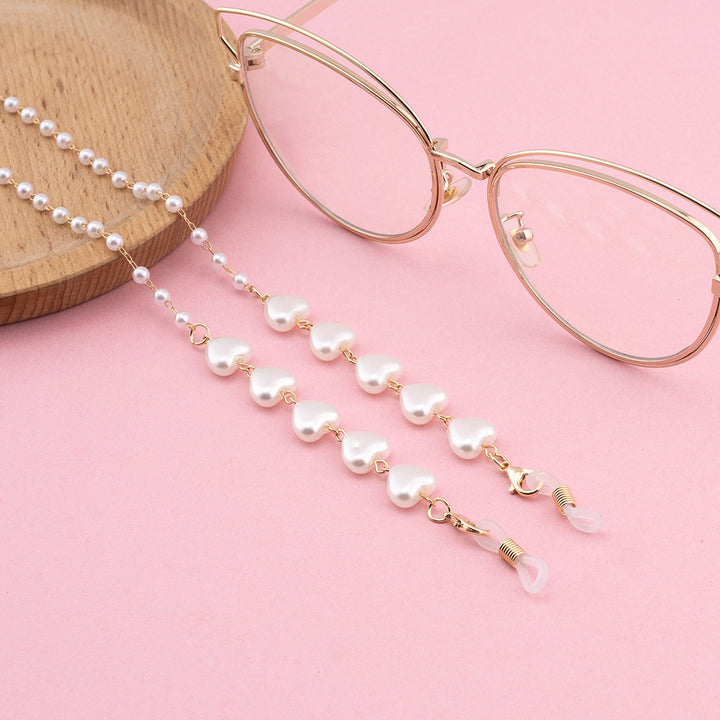 Decorative Heart-Shaped Eyewear Chain Bowlift