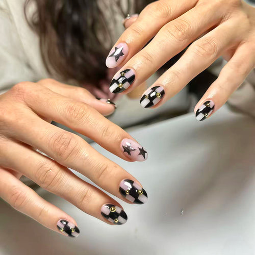 Glamorous Decorative Press-On Nail Set