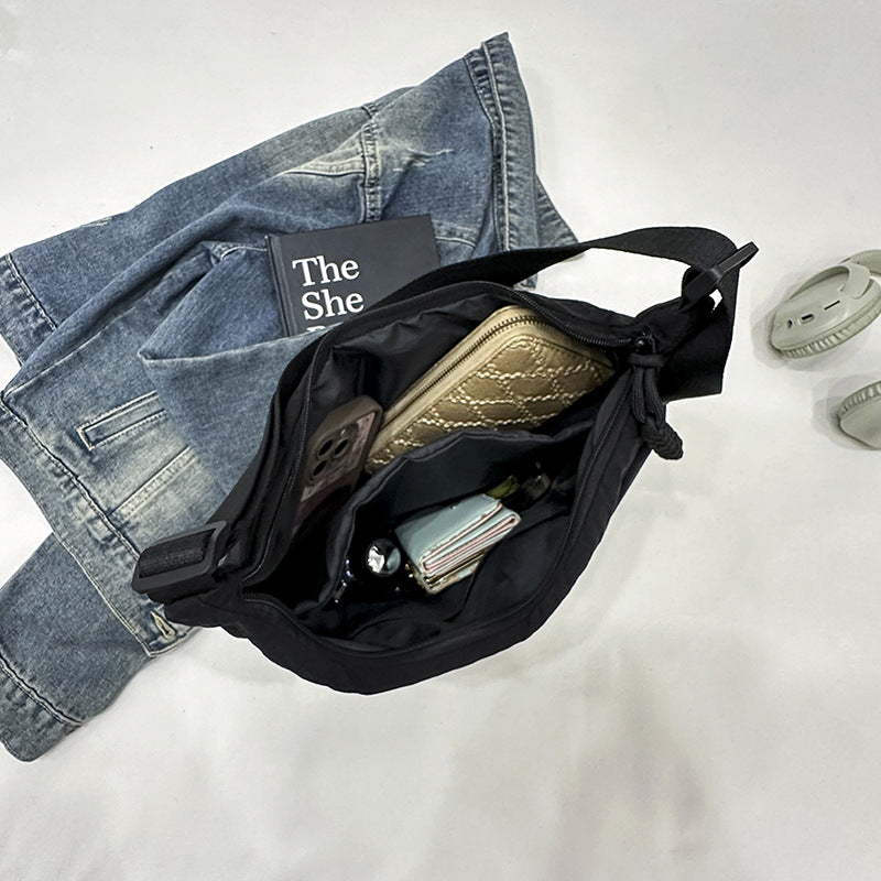 Comfortable shoulder bag with practical compartments Bowlift