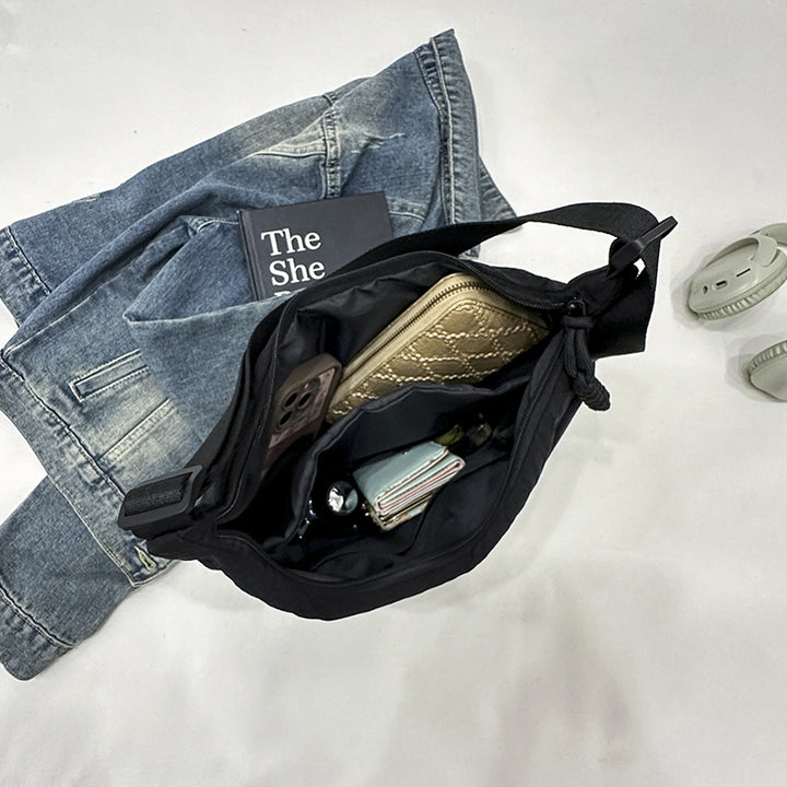 Comfortable shoulder bag with practical compartments Bowlift