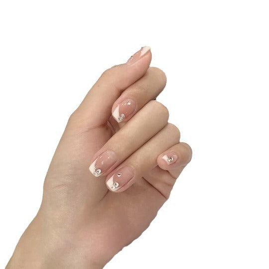 Elegant Decorated Artificial Nails Bowlift