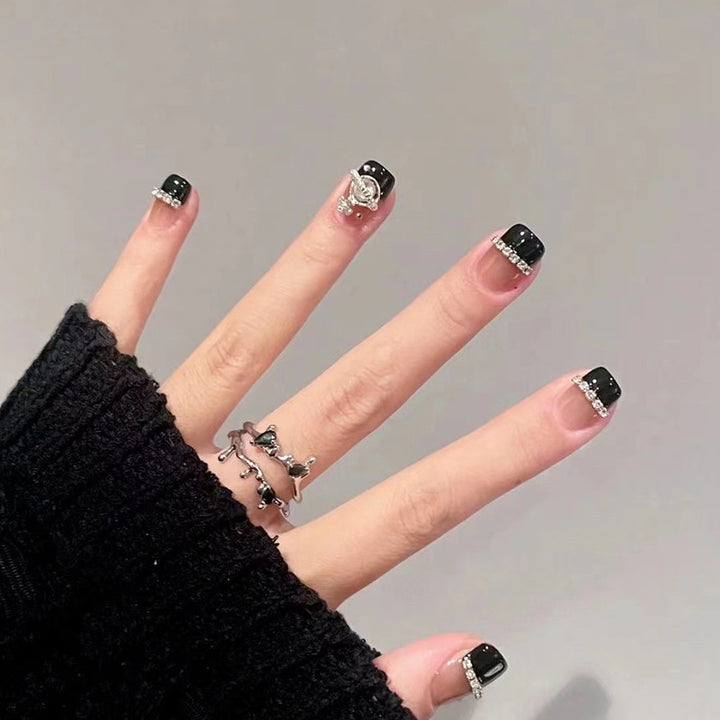 Glamorous artificial nail set with sparkling crystal embellishments Bowlift