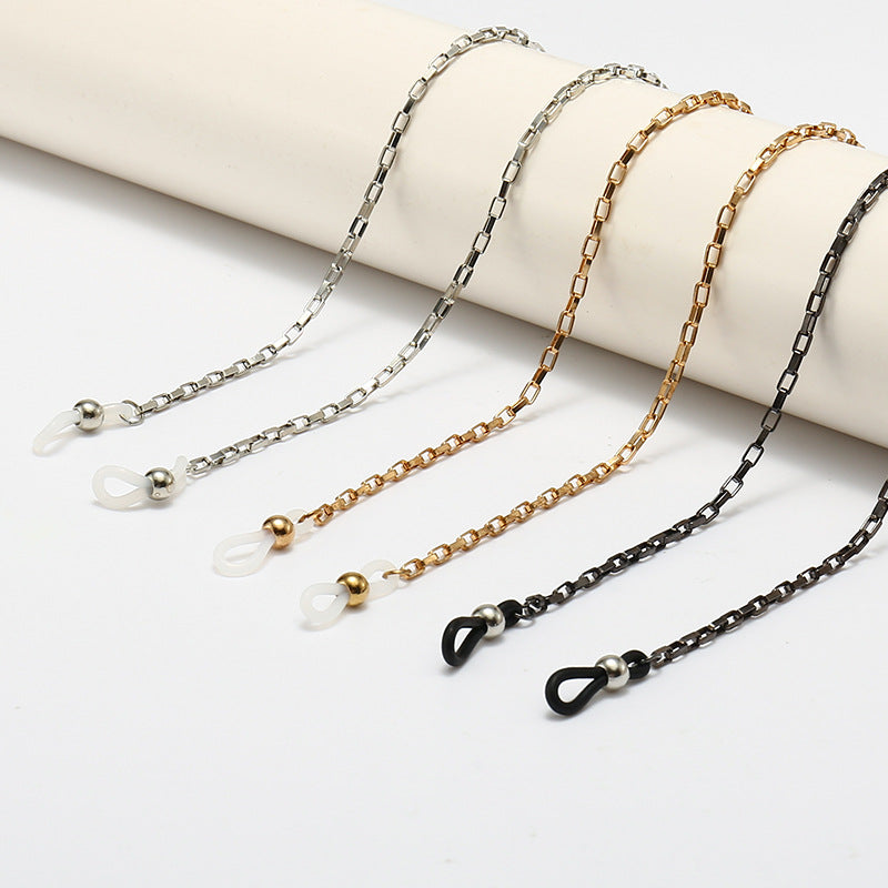 Fashionable Eyewear with Stylish Chain Bowlift
