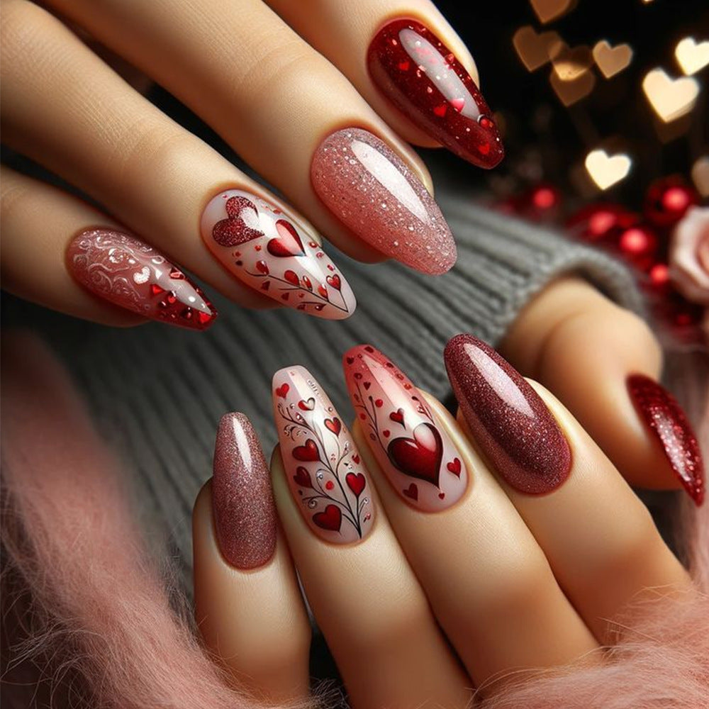 Artificial nails with heart design Bowlift