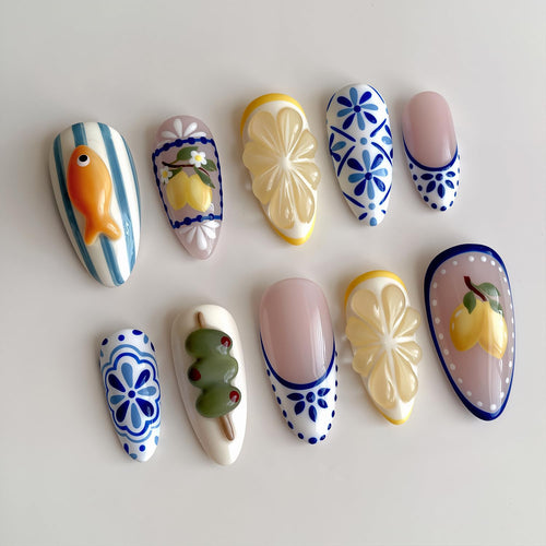 Artistic Themed Press-On Nail Set Bowlift