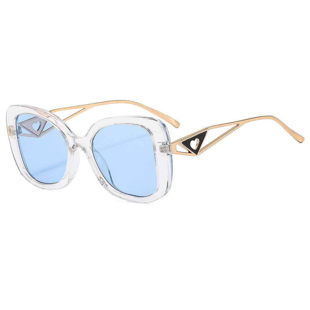 Ladies fashionable oversized sunglasses with luxurious heart detail Bowlift