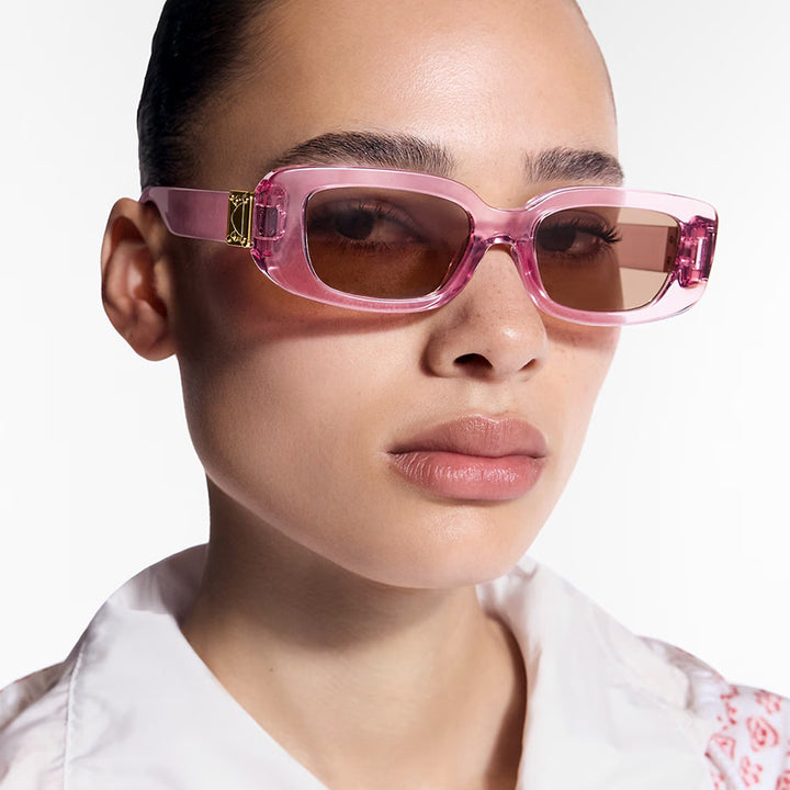 Ladies' Cat Eye Sunglasses with Modern Accents Bowlift