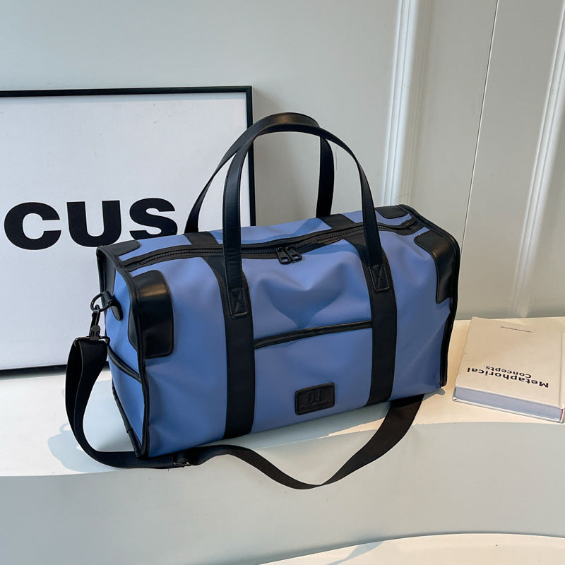 Fashionable sport and travel bag Bowlift