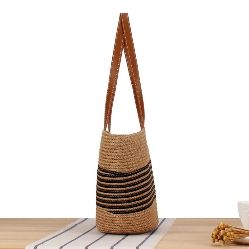 Beach bag with braided pattern and elegant leather handles Bowlift