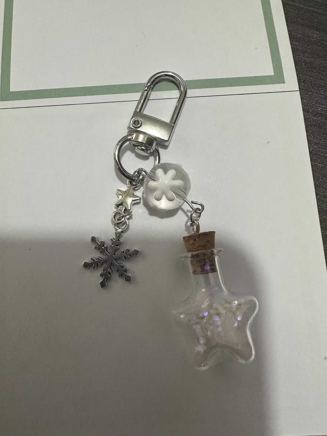 Decorative Snowflake Charm Keychain Bowlift