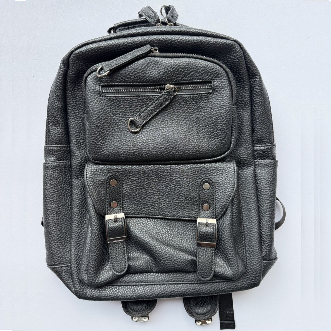 Stylish backpack with multiple compartments Bowlift