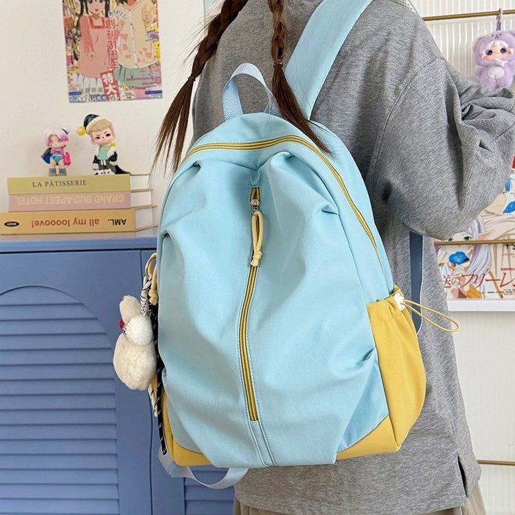 Fashionable Backpack Bowlift