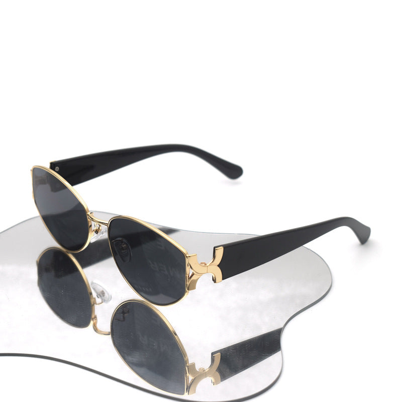 Cat-Eye Sunglasses Bowlift
