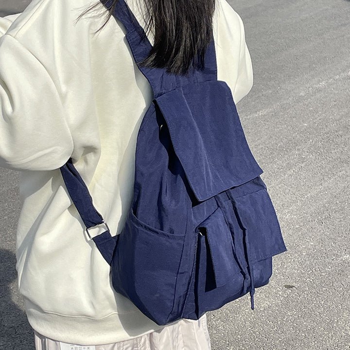 Versatile backpack with practical snap closure Bowlift