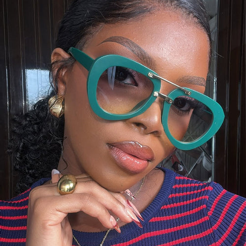 Womens extravagant sunglasses in modern heart design Bowlift