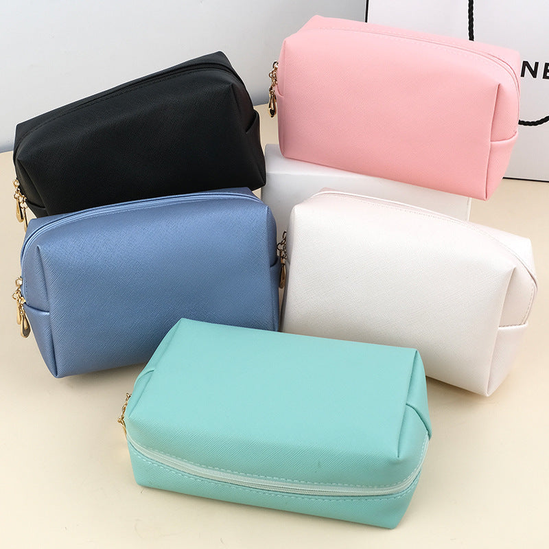 Cosmetic bag with high-quality texture and practical zipper Bowlift