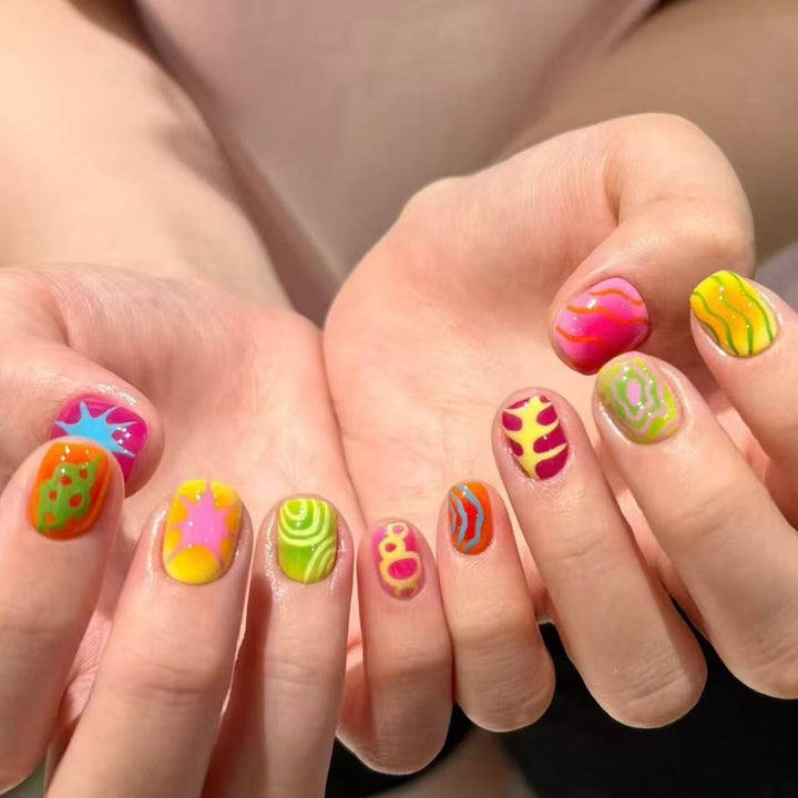 Artistic Cat-Themed Press-On Nail Art Set Bowlift