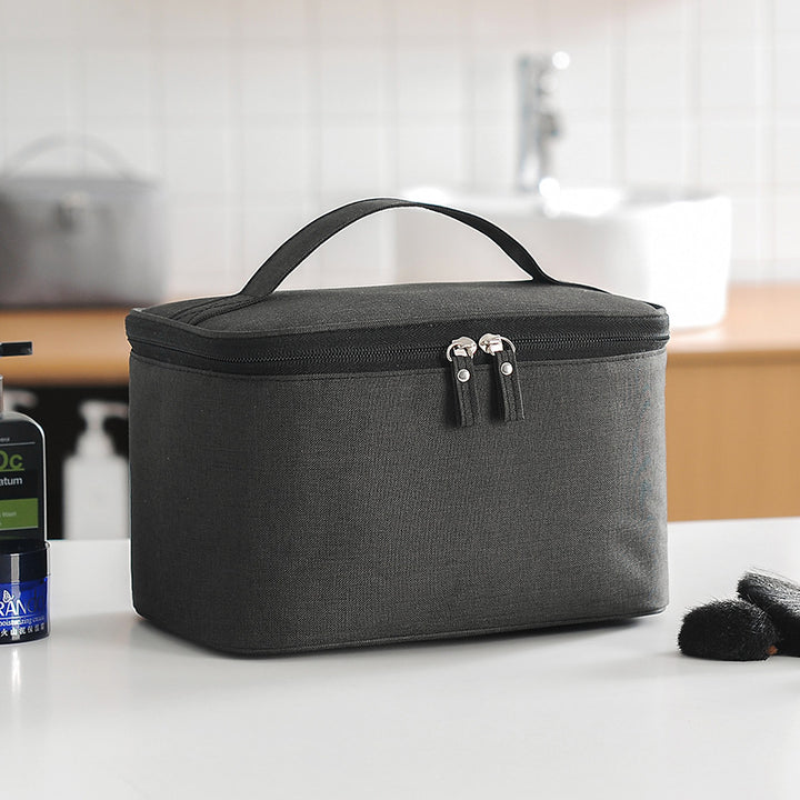 Cosmetic transport bag with thoughtful interior layout Bowlift