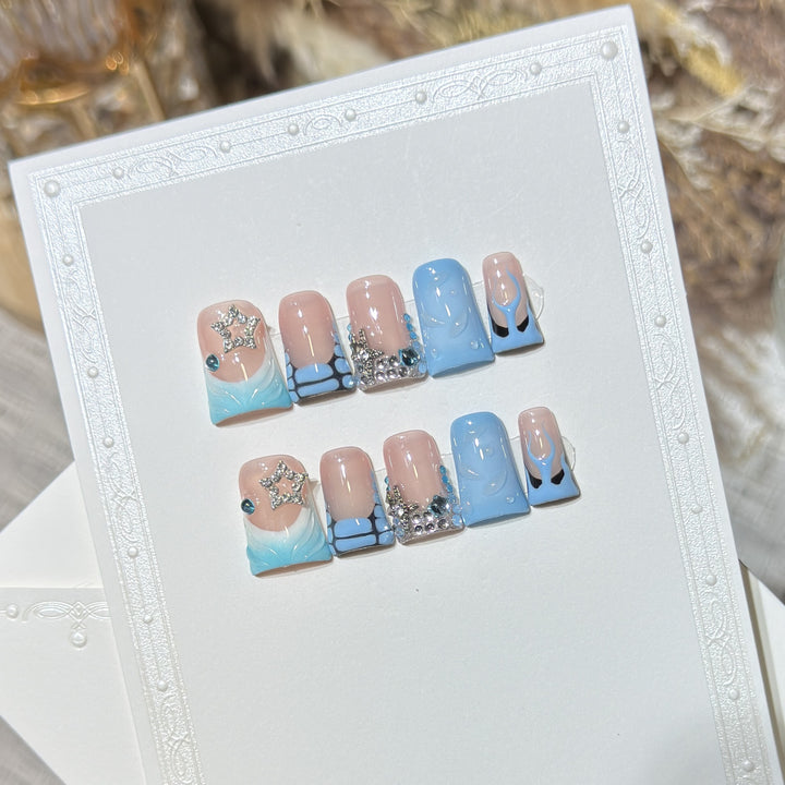 Artistic Press-On Nail Art Set with Ocean Theme