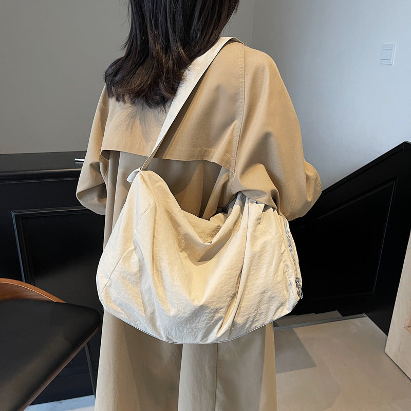Spacious Weekender Duffel Bag Bowlift