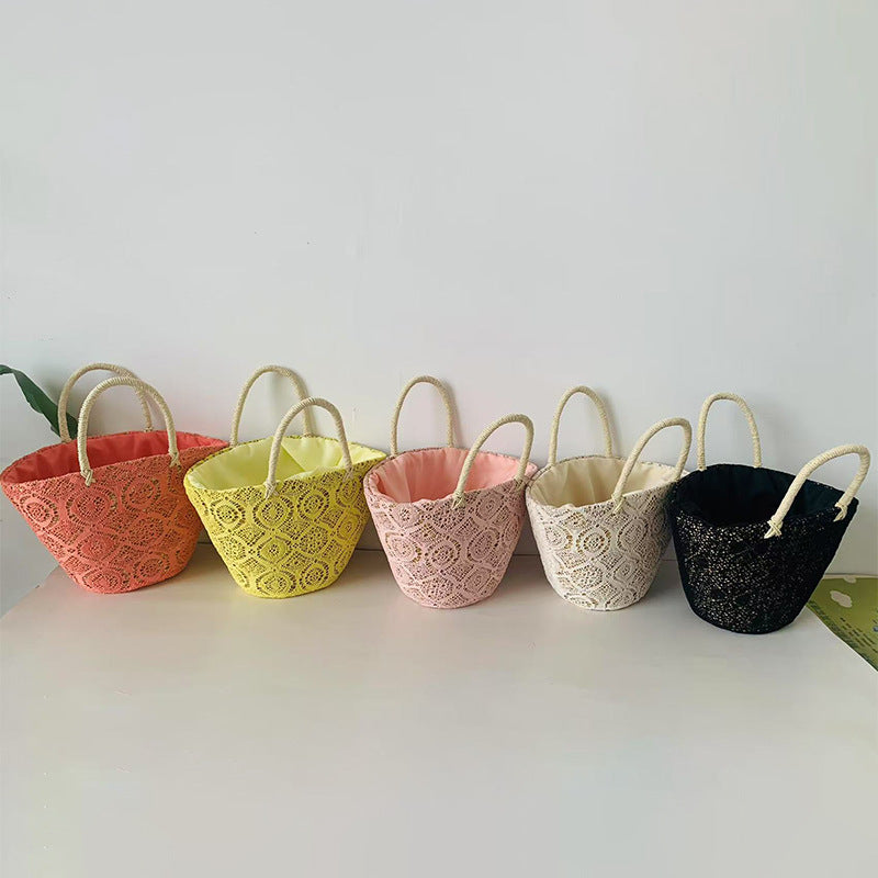 Basket bag with elegant, woven design Bowlift