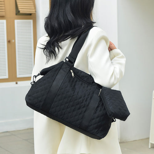 Multi-Functional Quilted Travel Duffle Bag Bowlift