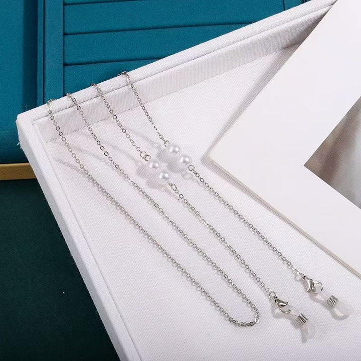 Stylish Beaded Glasses Chain Bowlift