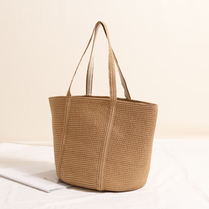 Practical Tote Bag with Structured Design Bowlift
