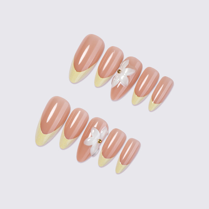 Nail art set with elegant flower decorations and luxurious color gradient Bowlift